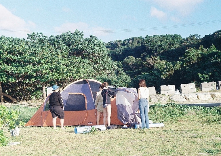 手ぶらでok 無人島キャンプin地ノ島 釣りとbbqで自給自足生活 Trapol トラポル